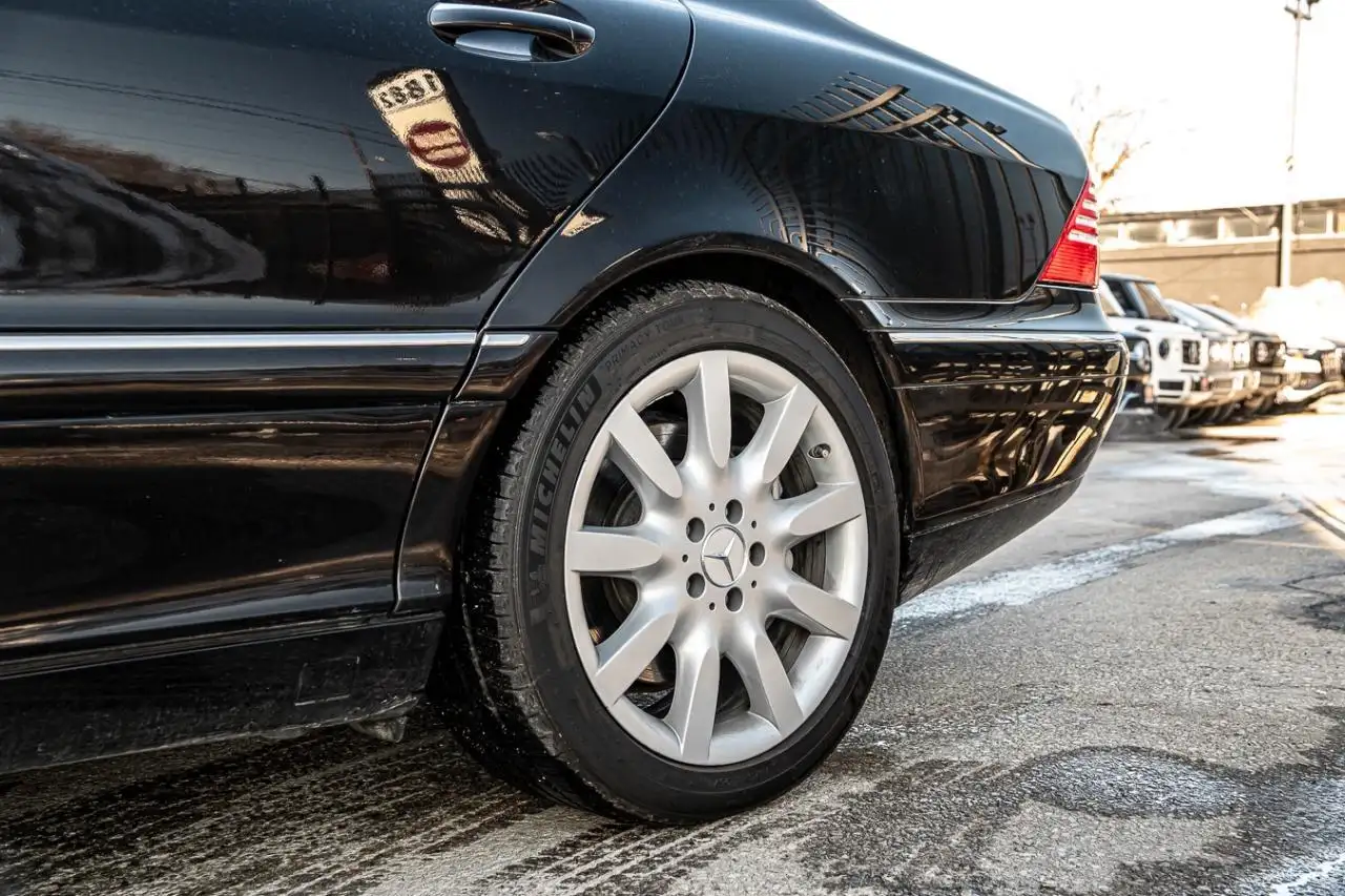 Mercedes-Benz S-Class снимка Mercedes-Benz S-Class