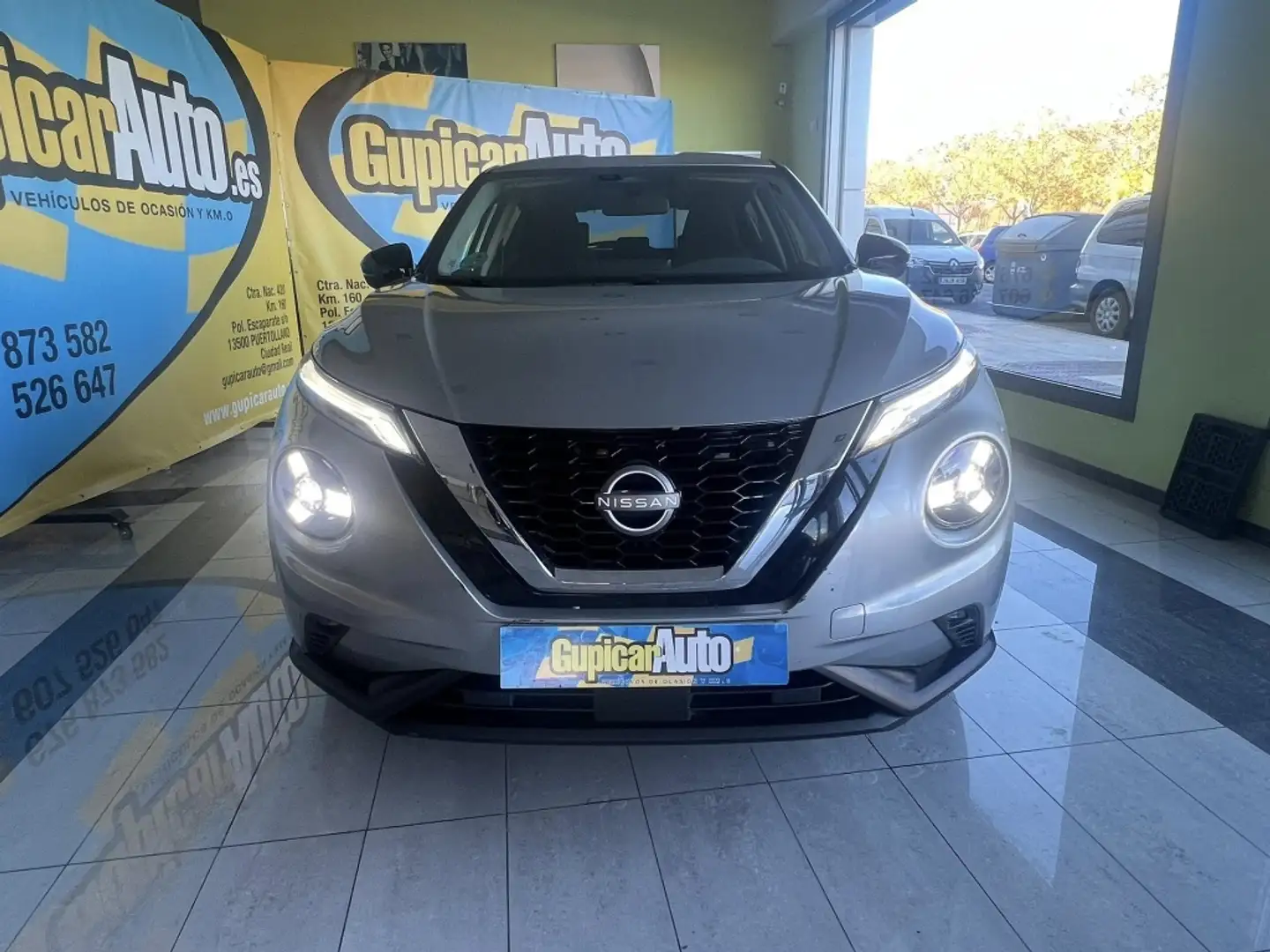 Nissan Juke 1.0 DIG-T Acenta 4x2 DCT 7 84kW Gris - 2