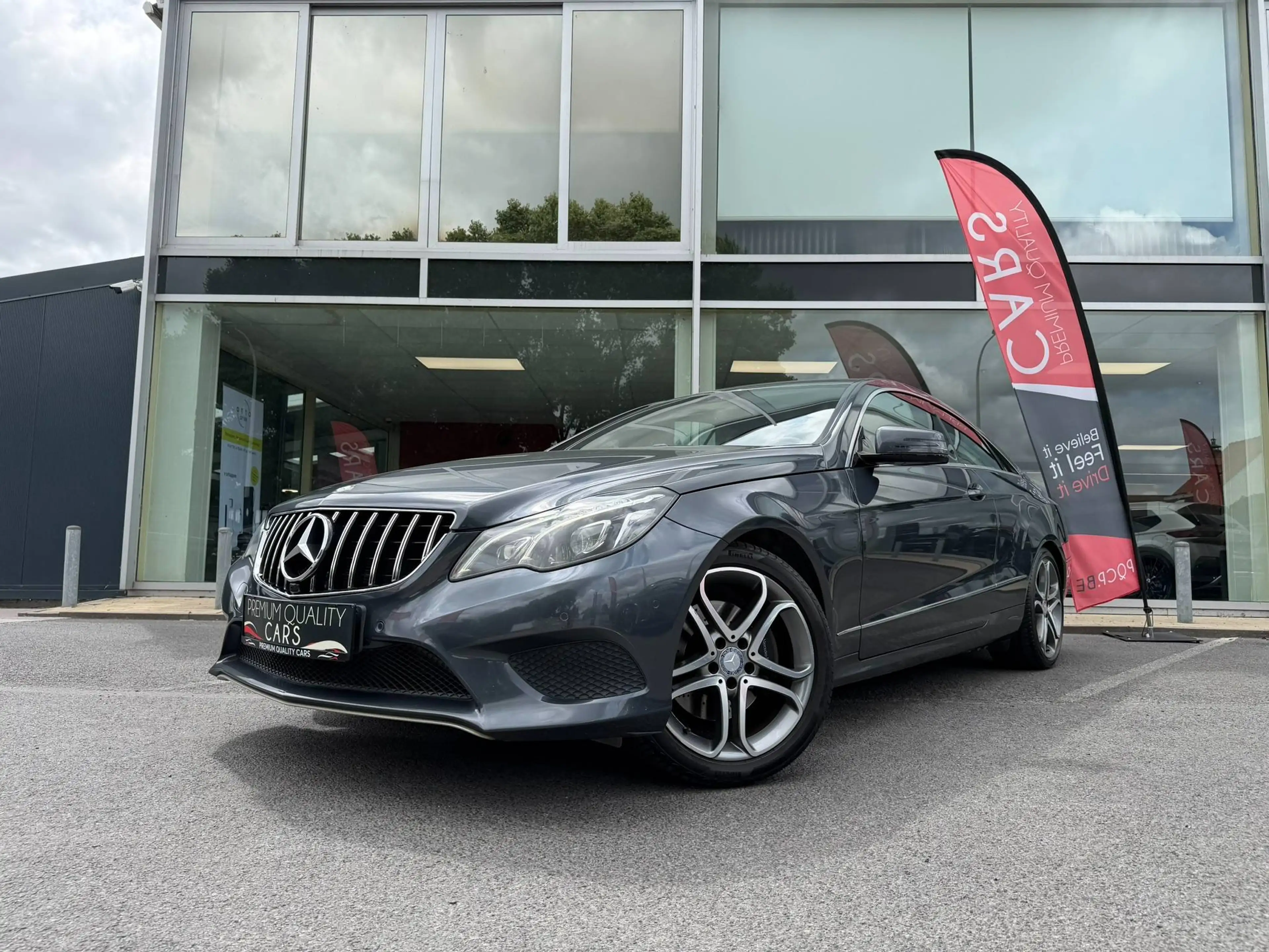 Mercedes-Benz E 250 TREKHAAK / SENSOREN / ZETELVERWERMING / CRUISCONTROL /