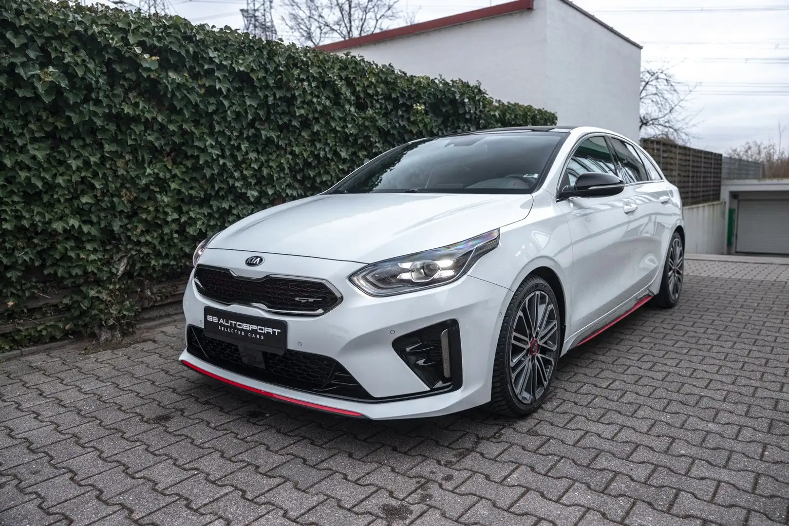 Kia ProCeed / pro_cee'd ProCeed GT AHK+KOMFORT-PAKET+PANORAMA+NAVI-PAKET Weiß - 1