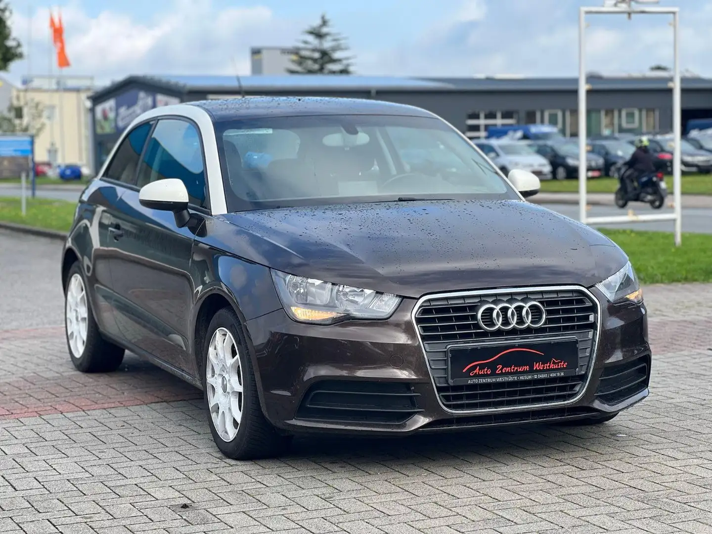 Audi A1 Attraction 1.2 TFSI SHZ Klima HuNEU Braun - 1