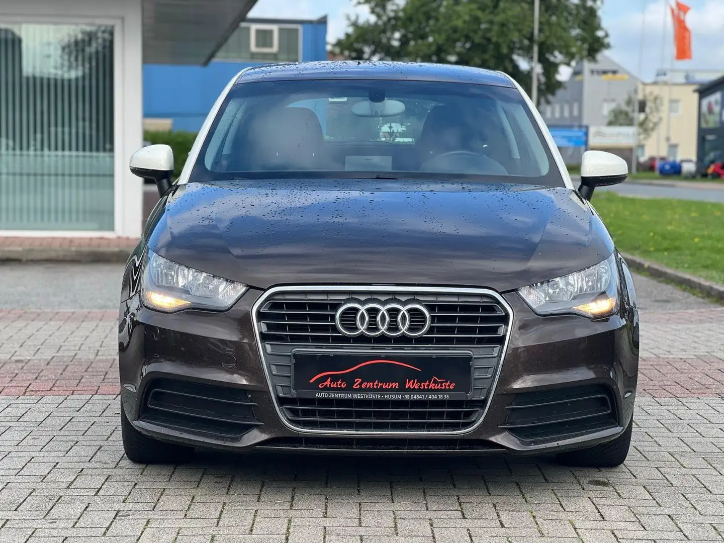 Audi A1 Attraction 1.2 TFSI SHZ Klima HuNEU Braun - 2