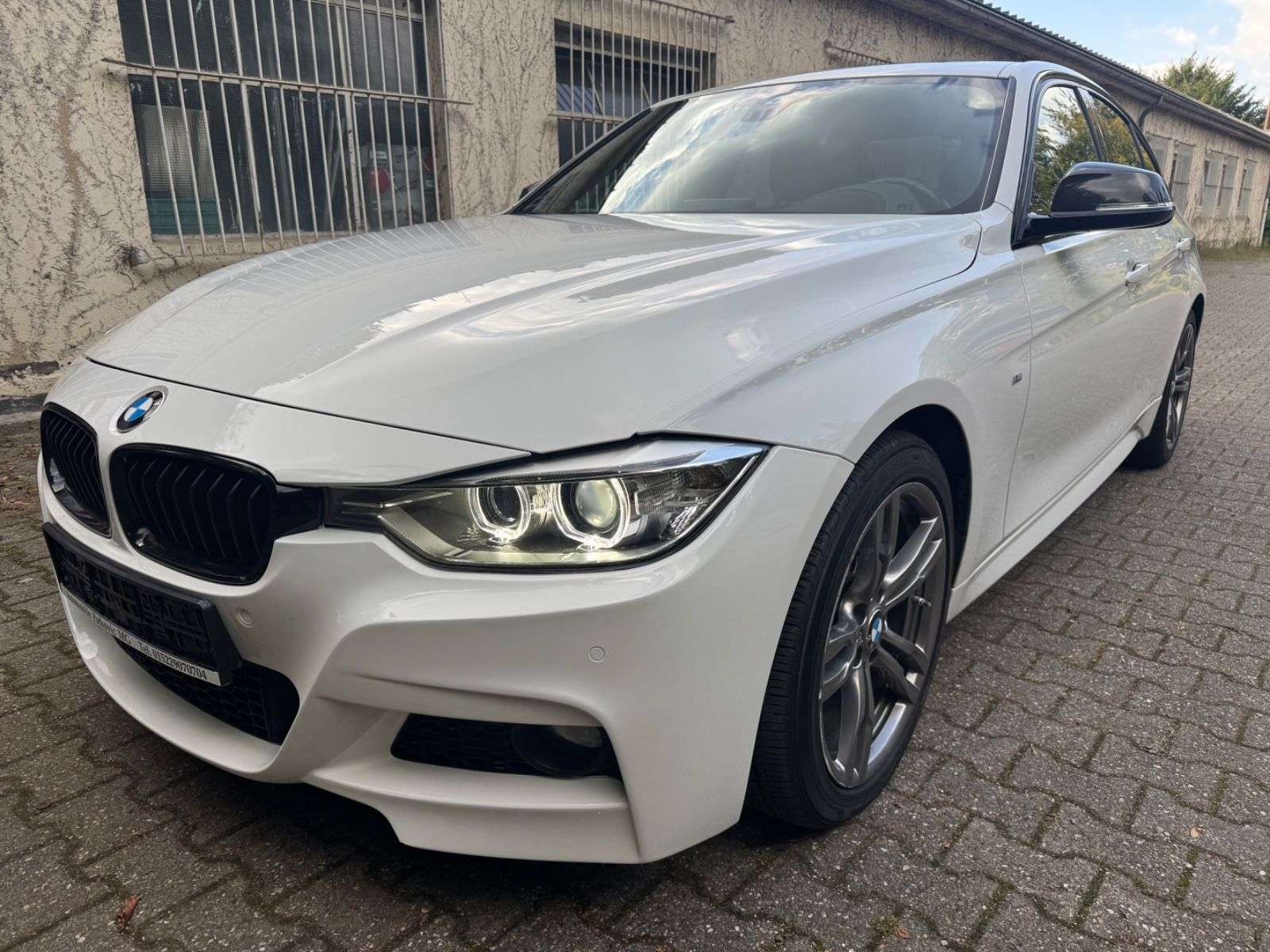 BMW 320