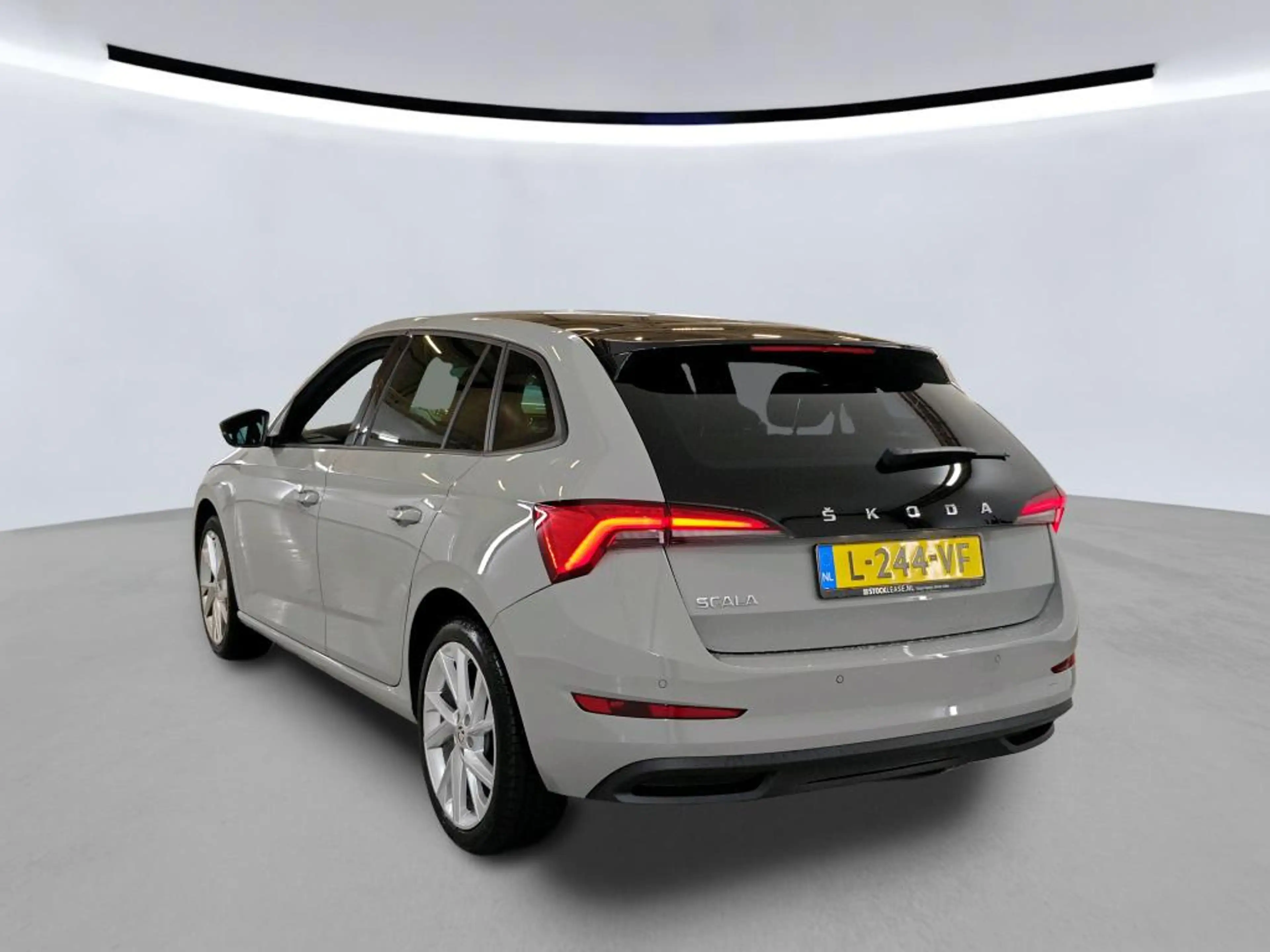 Skoda Scala 1.0 TSI Sport Business / PANORAMADAK/ CRUISE/ DIGI — photo 2