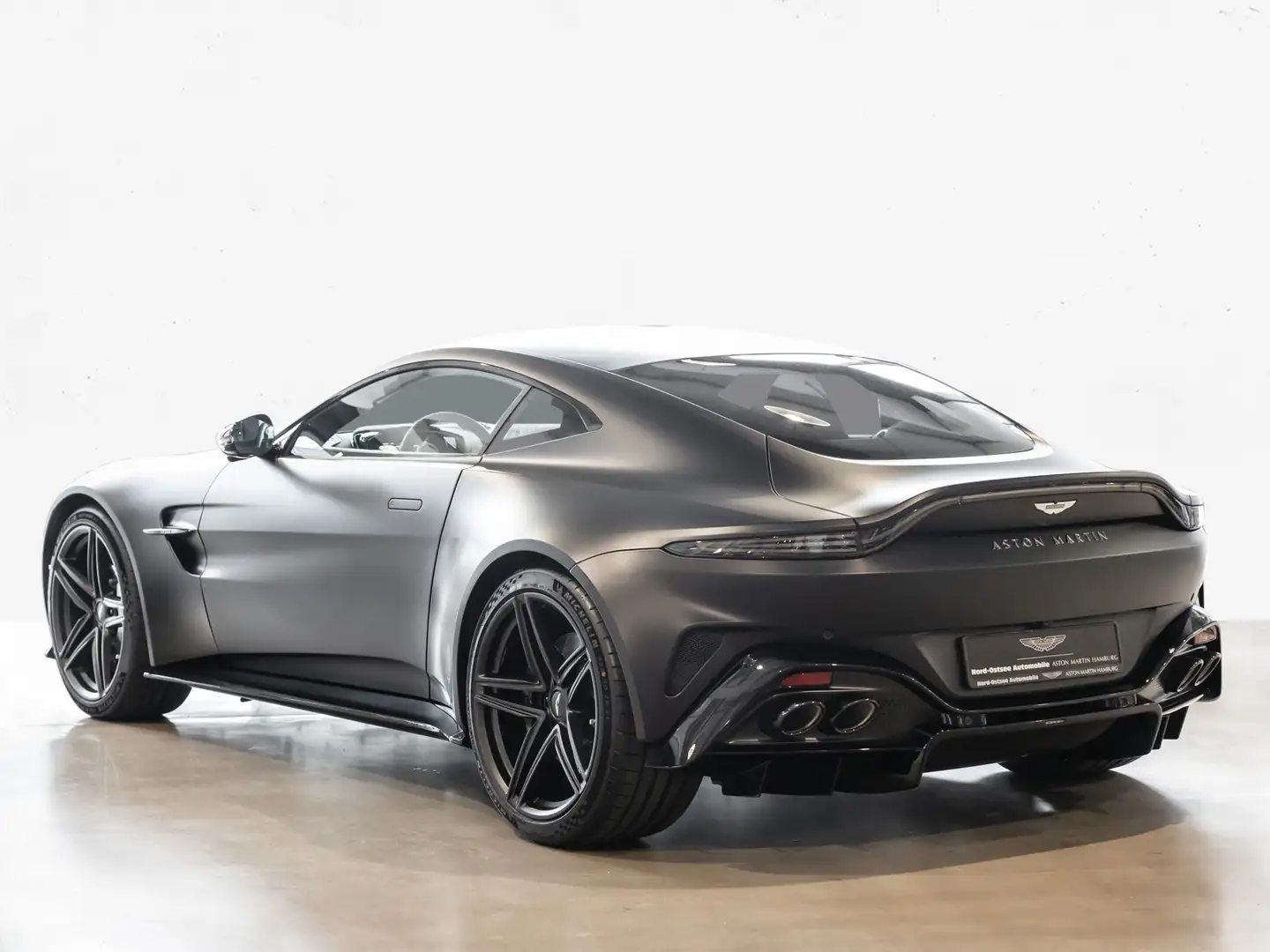 Aston Martin V8 New Generation Coupé - Sonderleasing Noir - 2