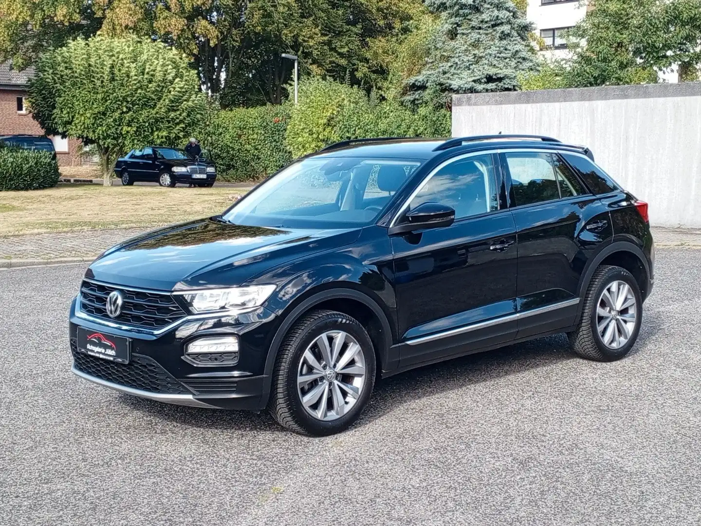 Volkswagen T-Roc Style 1.0 *wenig km*Tüv Neu* Schwarz - 1