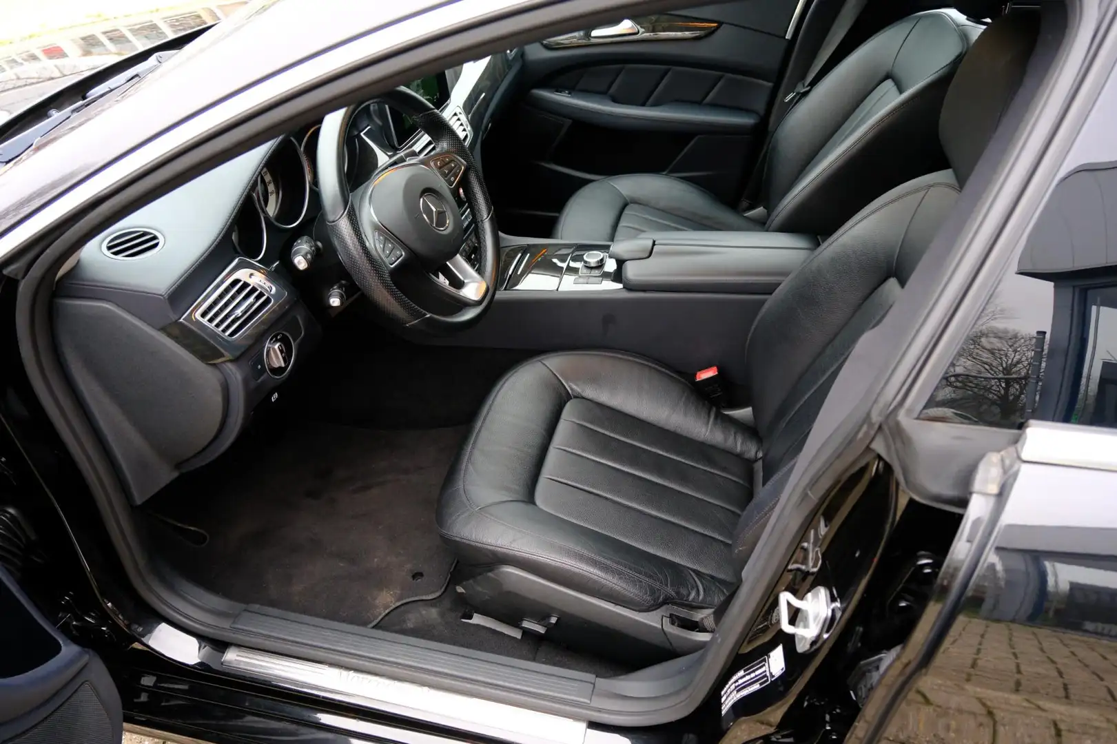 Mercedes-Benz CLS 400 Shooting Brake Sport Edition Aut.333 PK Navi|Leder Noir - 2