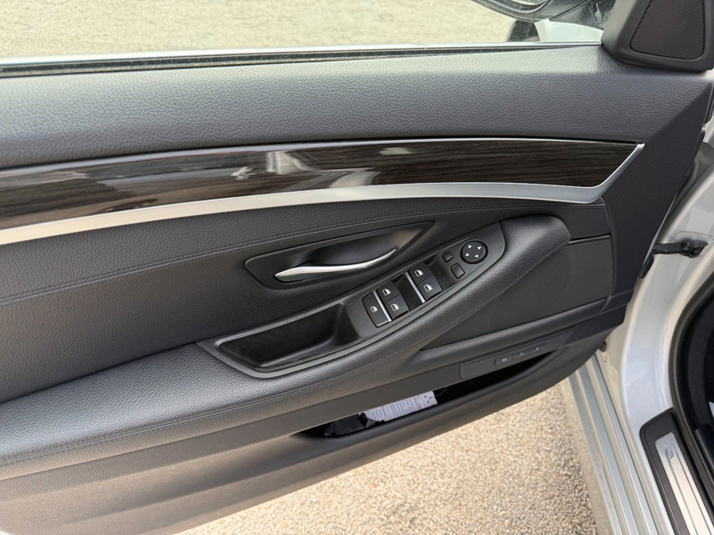 BMW 535 5 Touring 535 i xDrive 1.Hand — photo 9