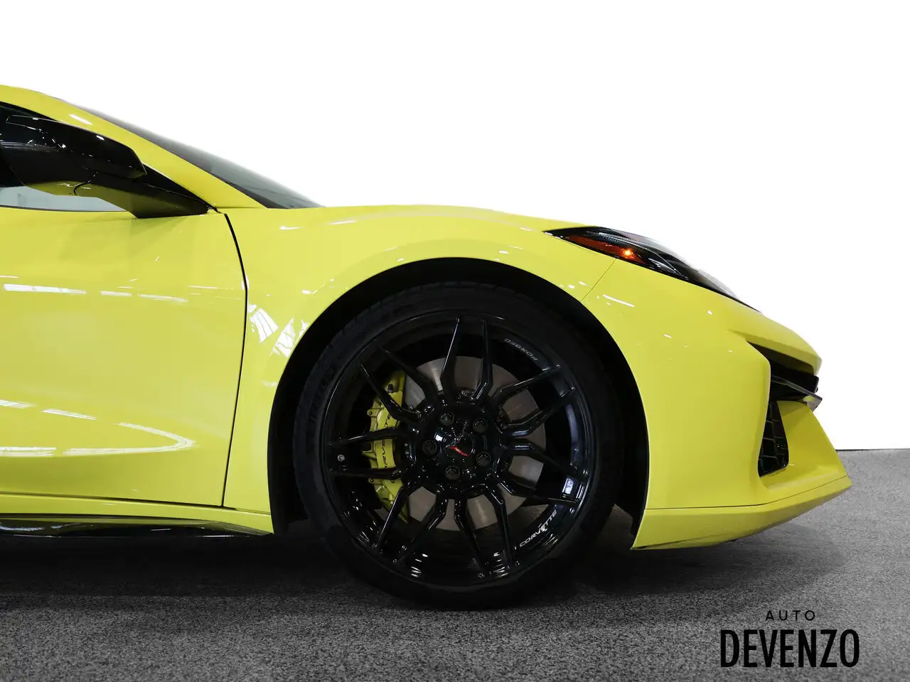 Chevrolet Corvette снимка Chevrolet Corvette