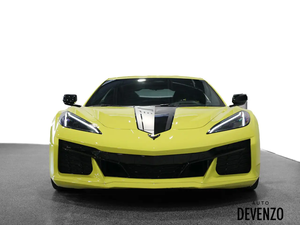 Chevrolet Corvette снимка Chevrolet Corvette