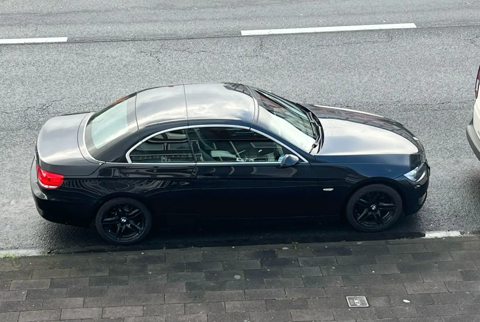 BMW 320 Cabrio E93 Schwarz - 1
