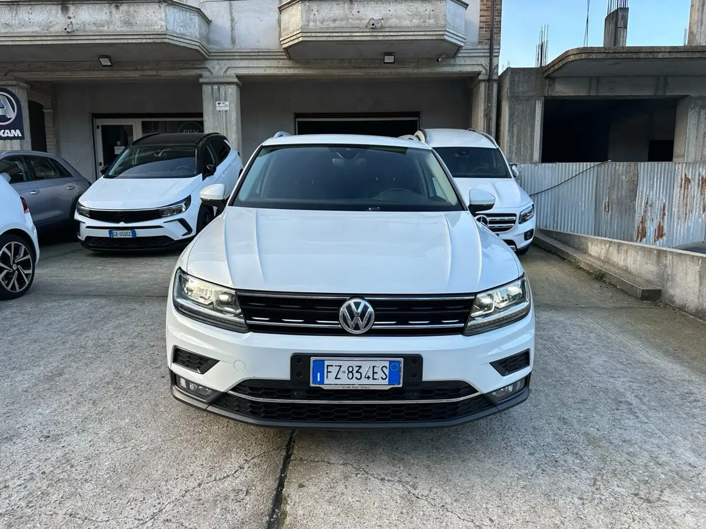 Volkswagen Tiguan Tiguan 2.0 tdi 150cv Advanced Dsg Bianco - 2
