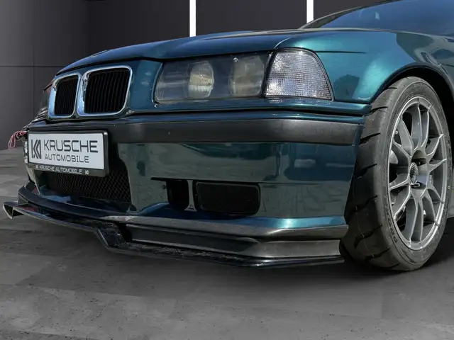 BMW M3 view 6