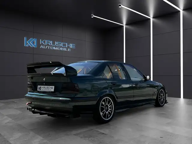 BMW M3 view 4