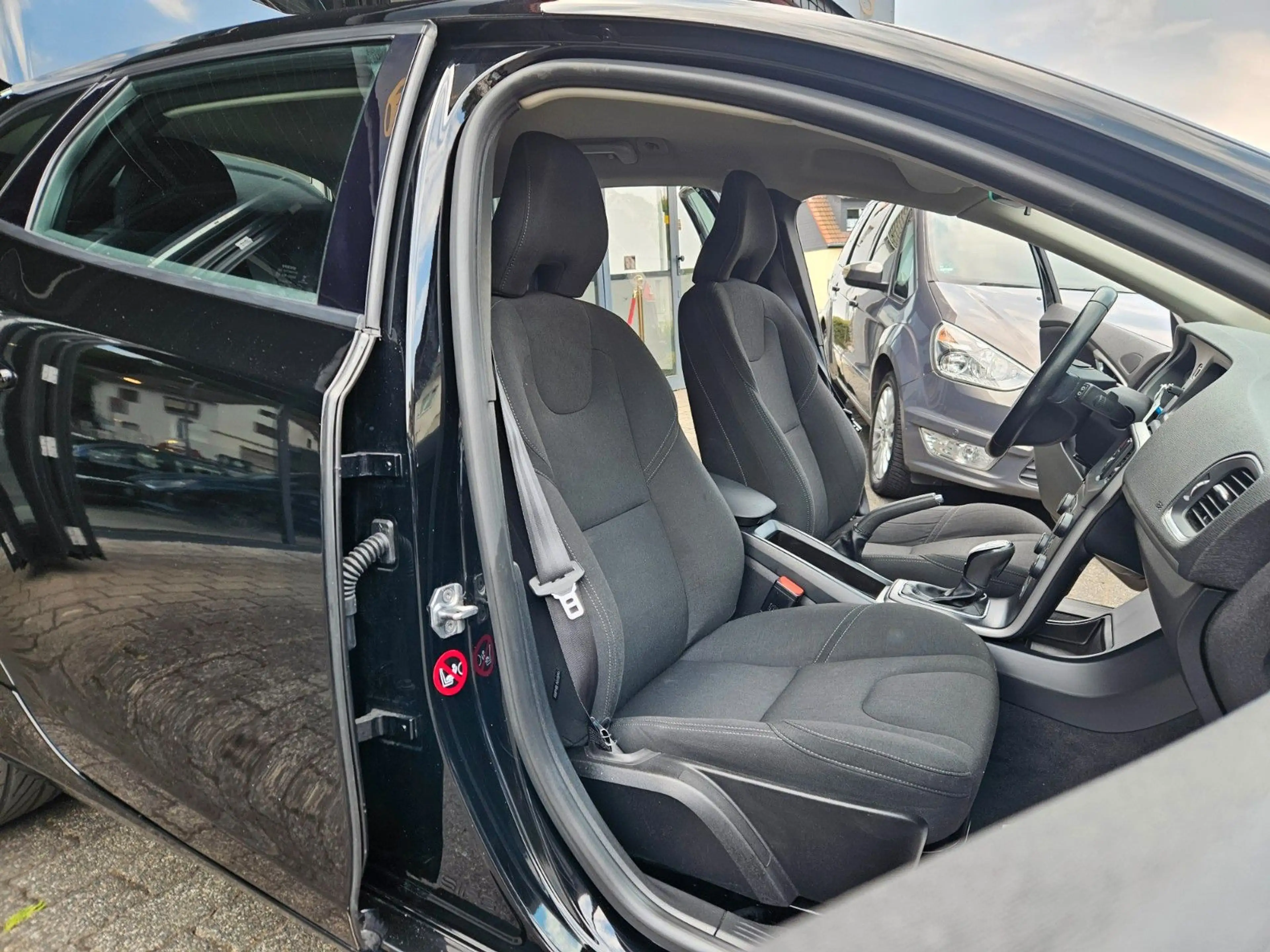 Volvo V40 Basis,Navi,Klima,Alu,Scheckheft,1-Hand, Gara — photo 13