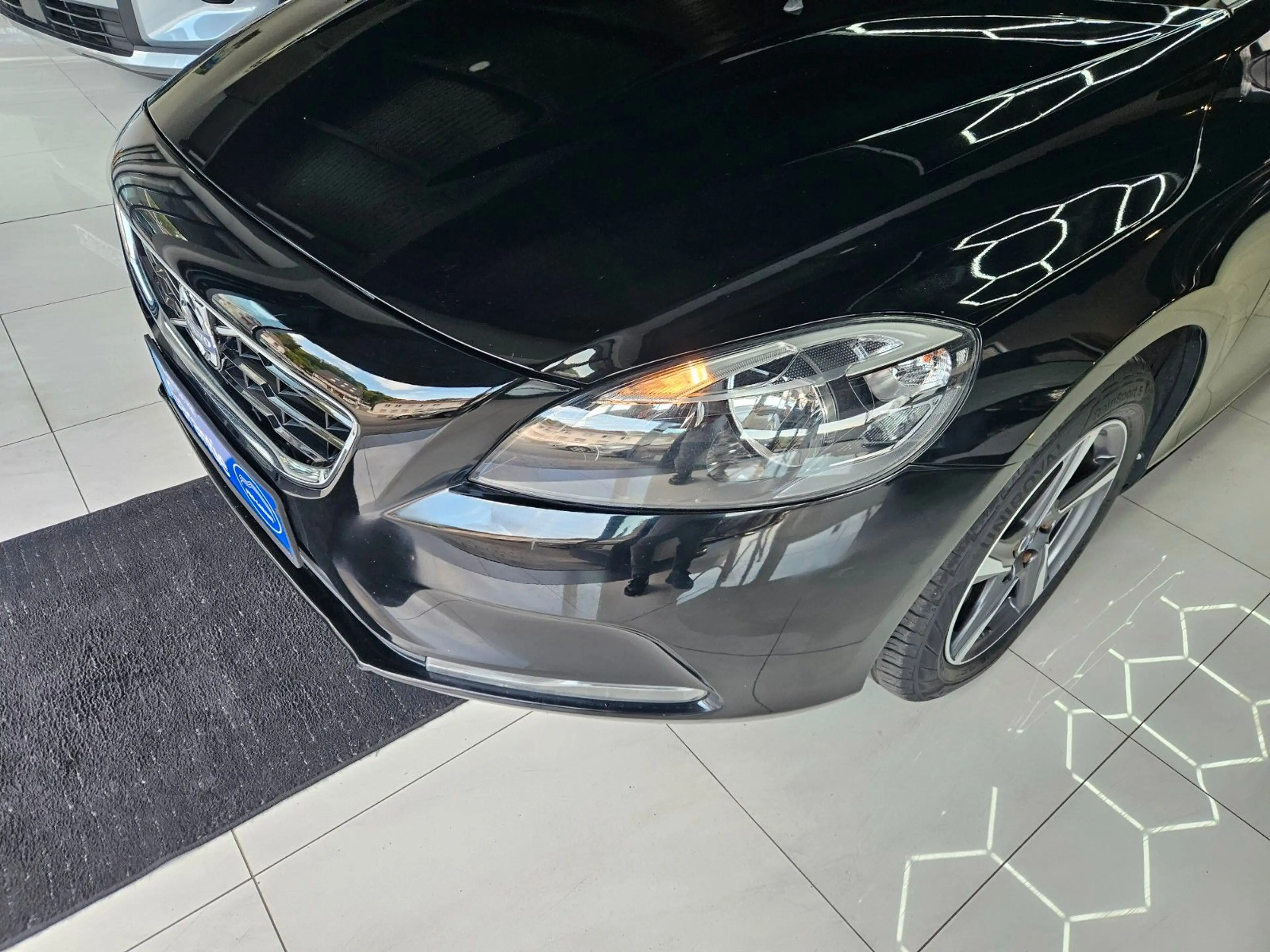 Volvo V40 Basis,Navi,Klima,Alu,Scheckheft,1-Hand, Gara — photo 2