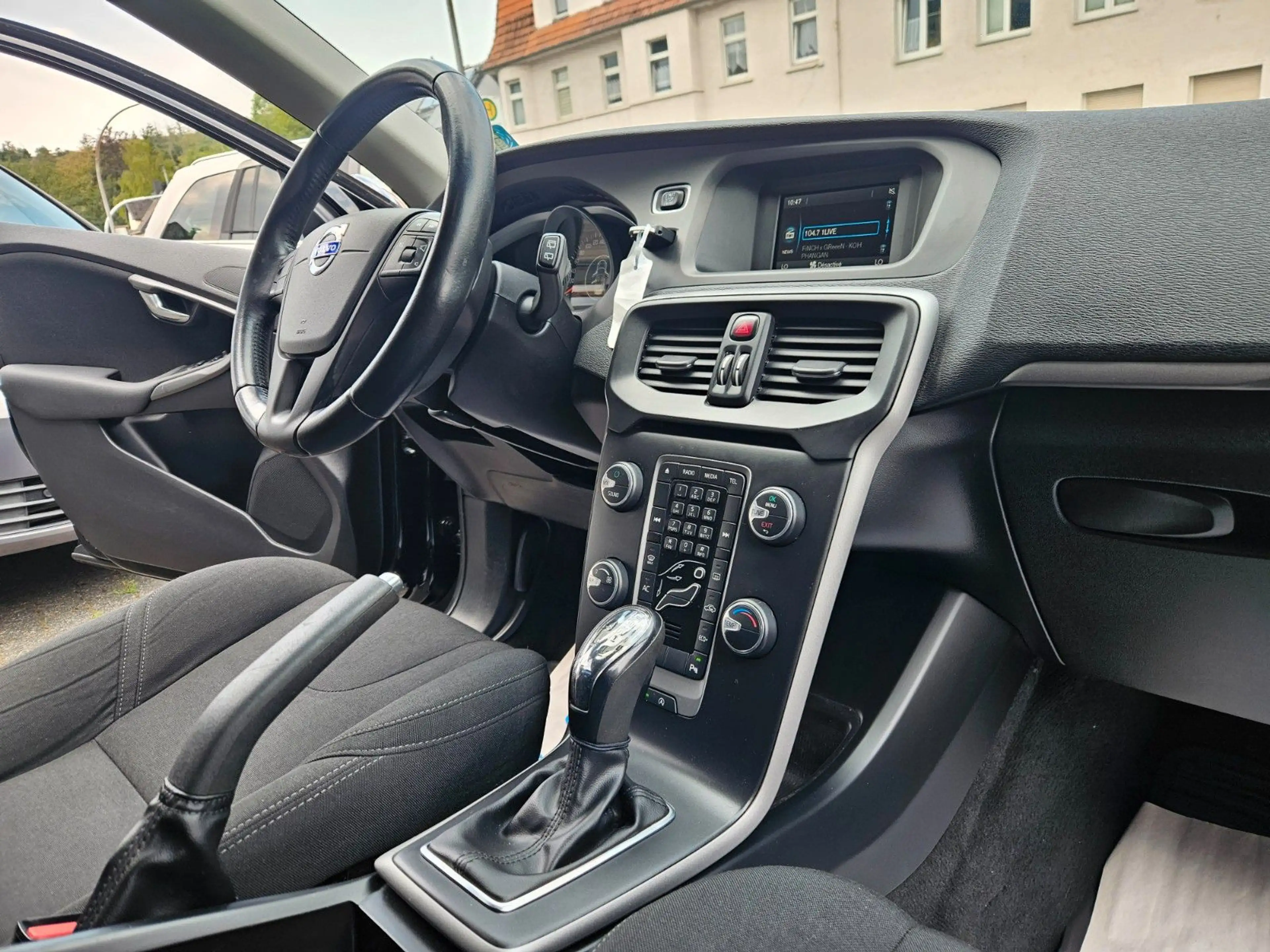 Volvo V40 Basis,Navi,Klima,Alu,Scheckheft,1-Hand, Gara — photo 14