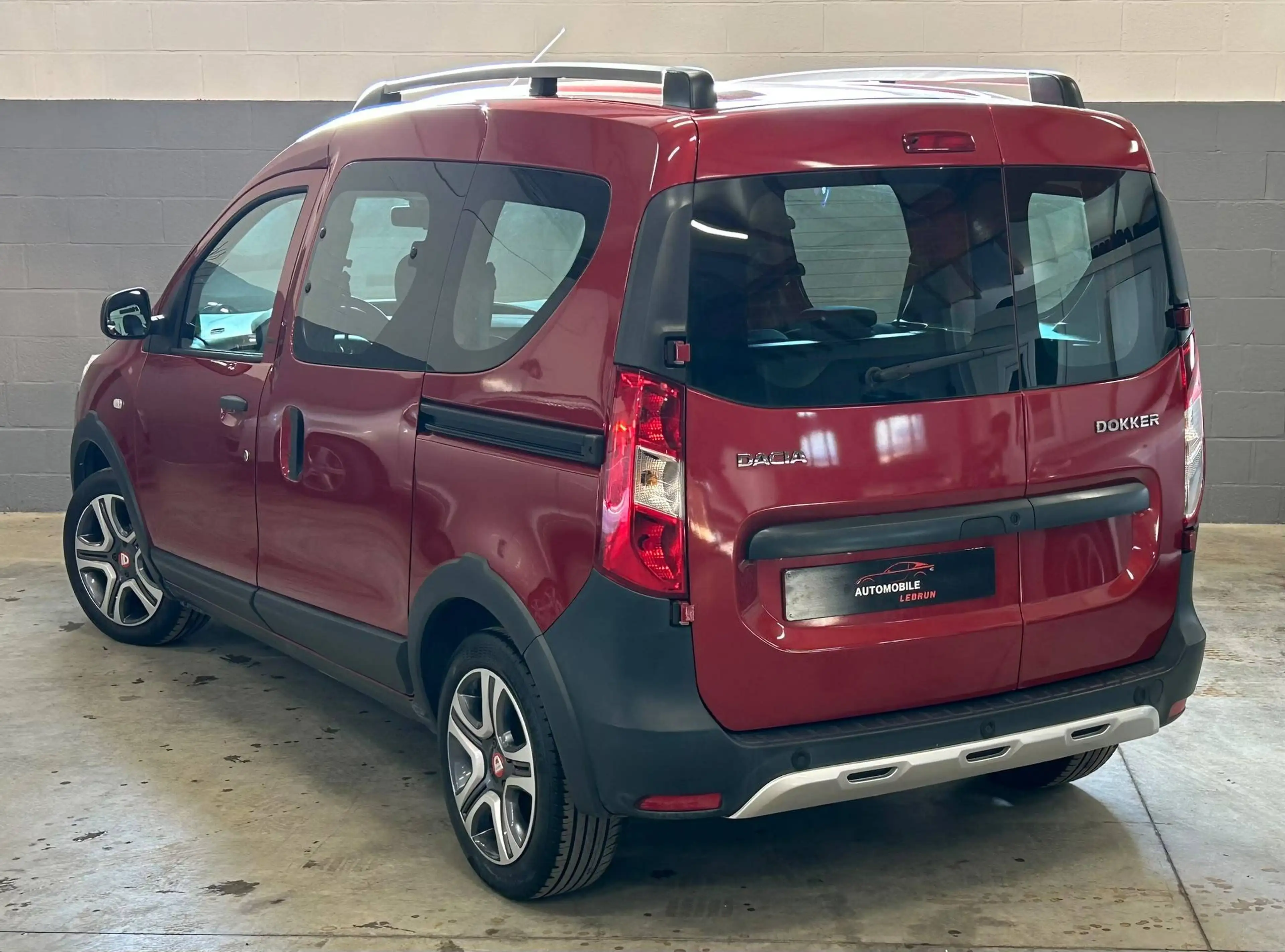 Dacia Dokker Stepway 1.3 TCe 131CV Airco Caméra PDC Cruise GPS — photo 7