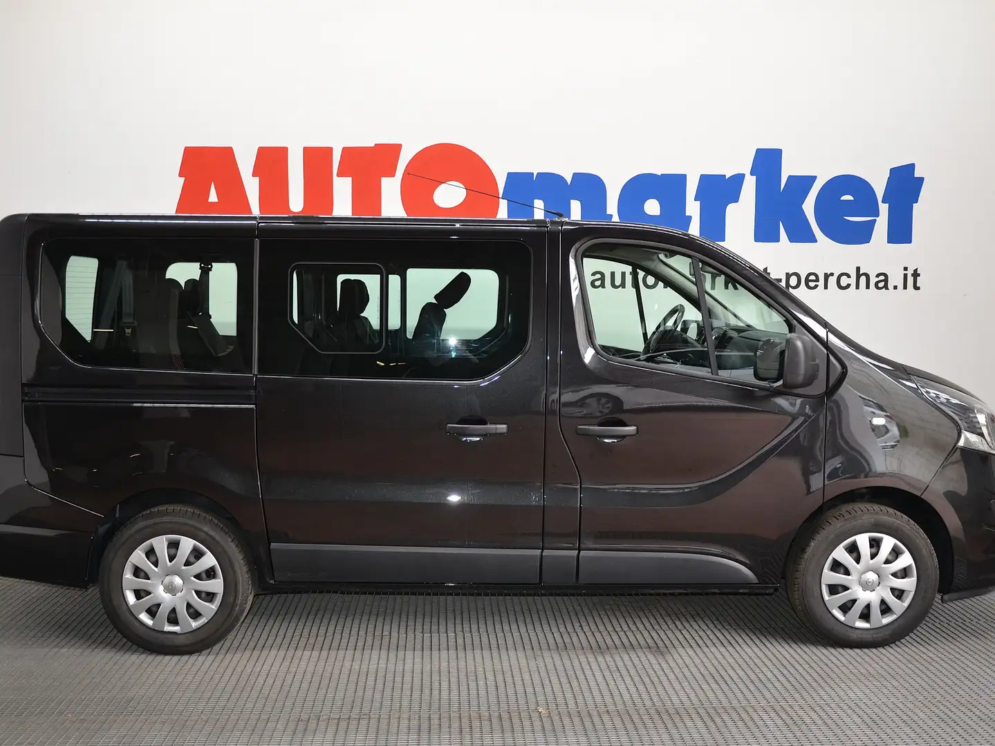 Opel Vivaro 1.6 CDTI Combi M 9posti IVA compresa Nero - 1