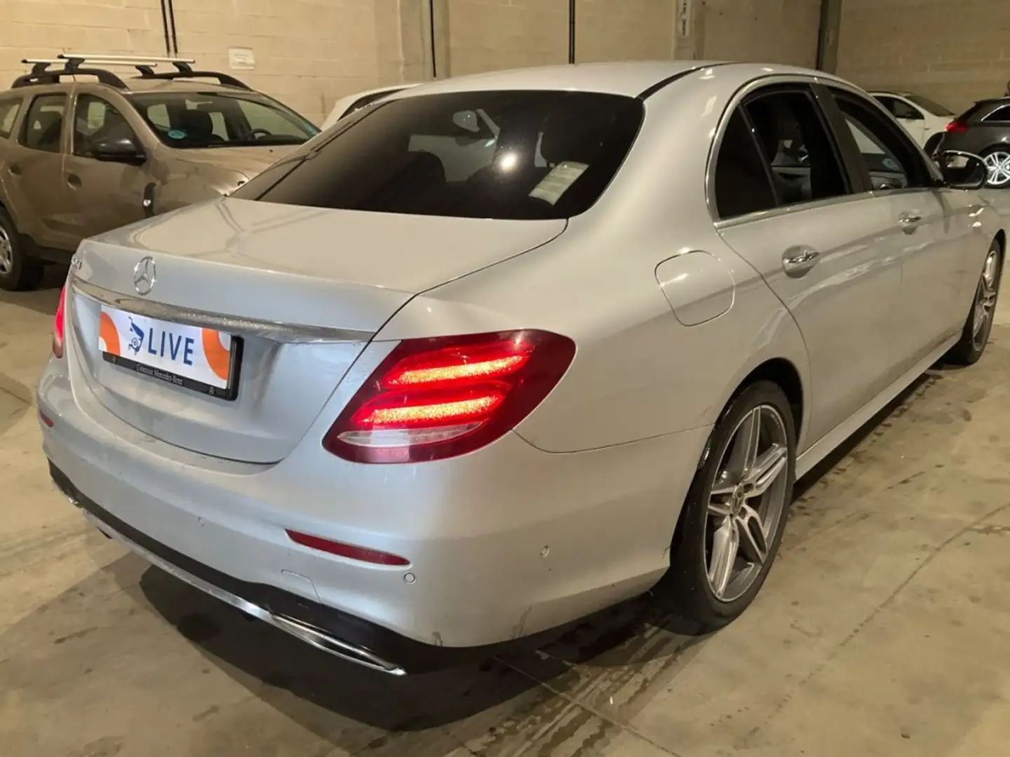 Mercedes-Benz E 220 220d 9G-Tronic 194 Grau - 2
