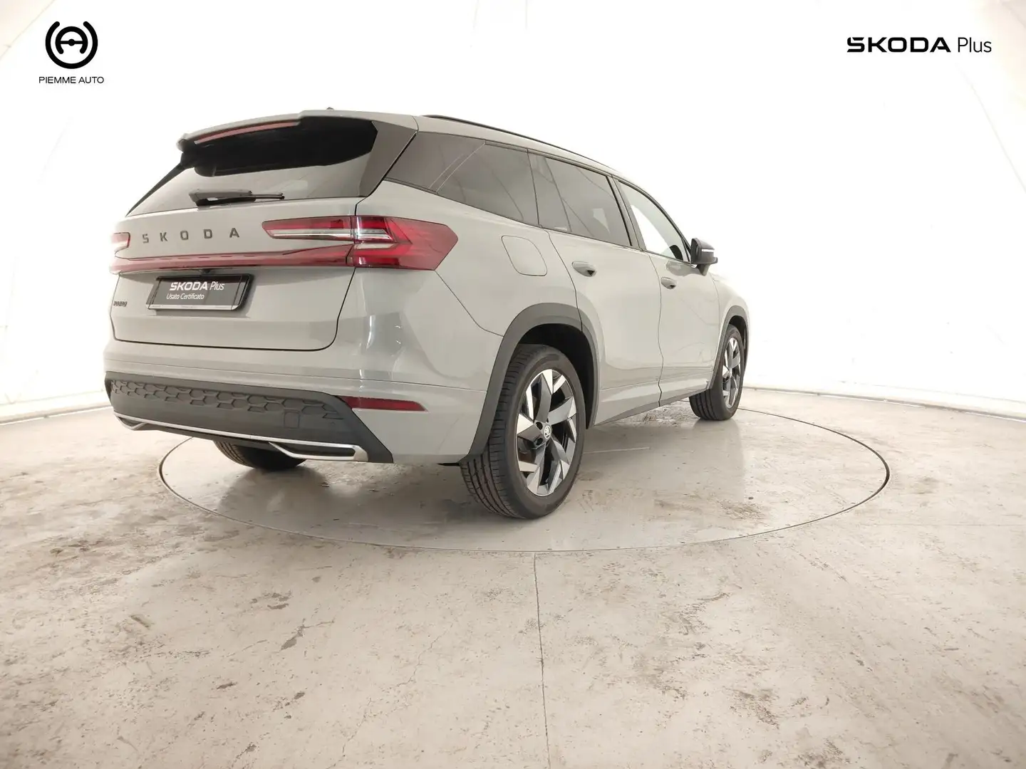 Skoda Kodiaq Kodiaq 2.0 TDI EVO SCR DSG Sportline Grijs - 2