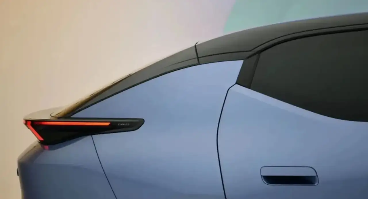 Lynk & Co 02