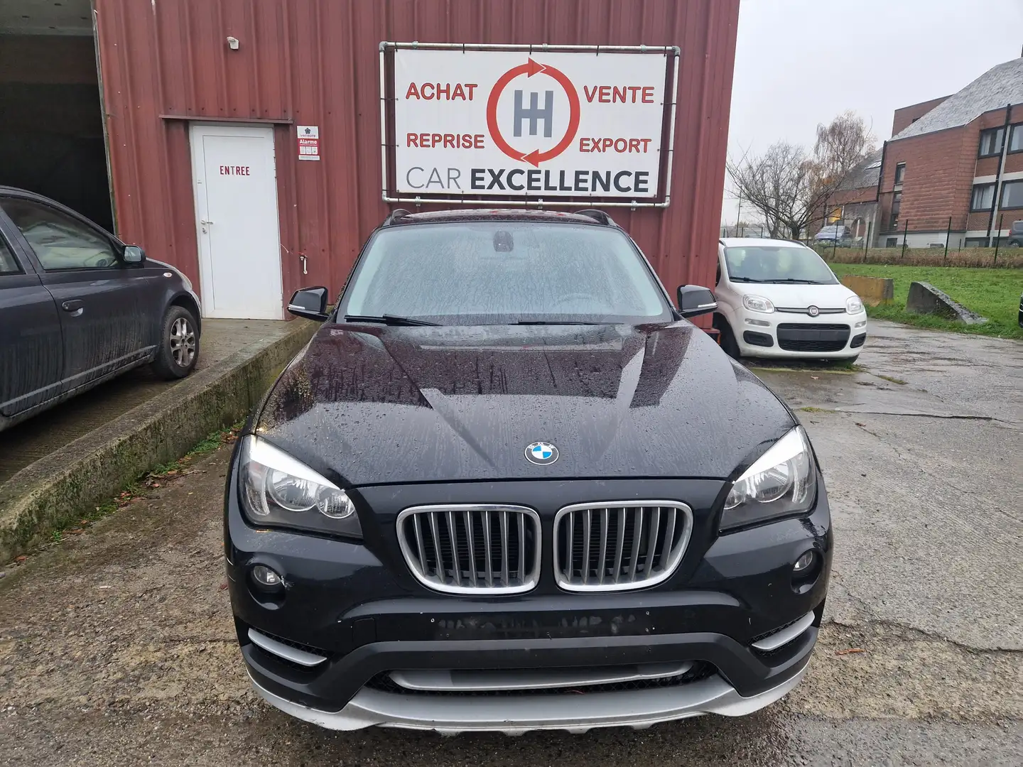 BMW X1 X1 2.0 dA sDrive18 Business Edition Noir - 1