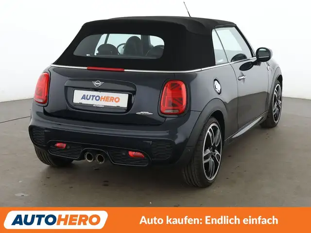 MINI Convertible view 6