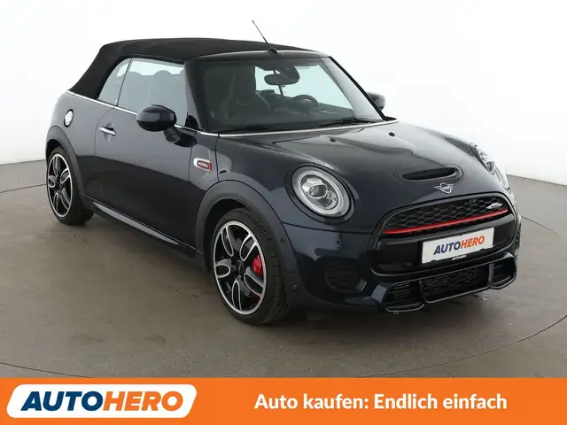 MINI Convertible view 8