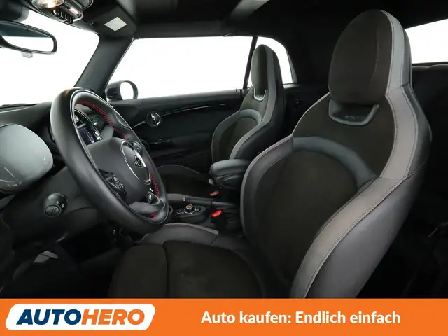 MINI Convertible view 10