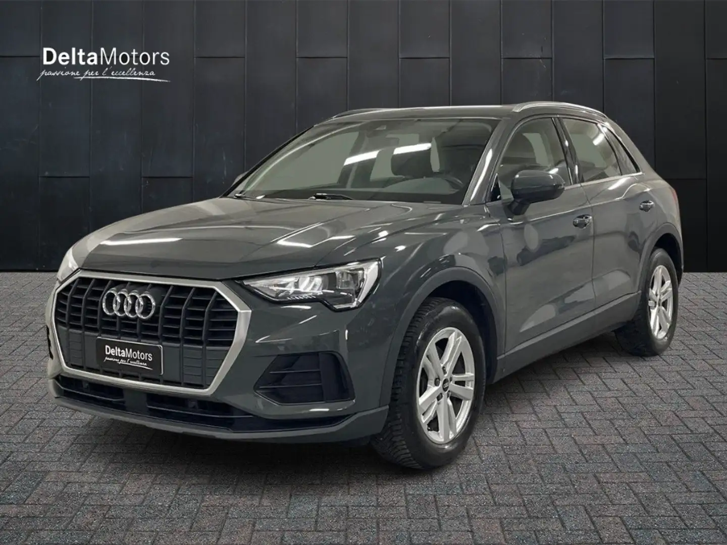 Audi Q3 II 2018 - Q3 35 2.0 tdi Business s-tronic Gris - 1