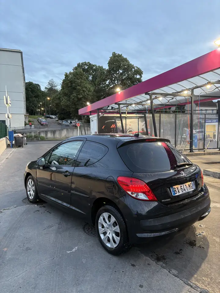 Peugeot 207 1.4 HDi 70ch Urban