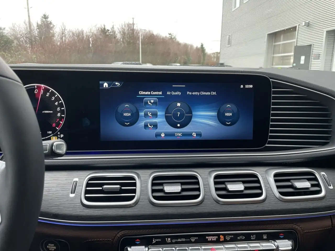 Mercedes-Benz GLE снимка Mercedes-Benz GLE