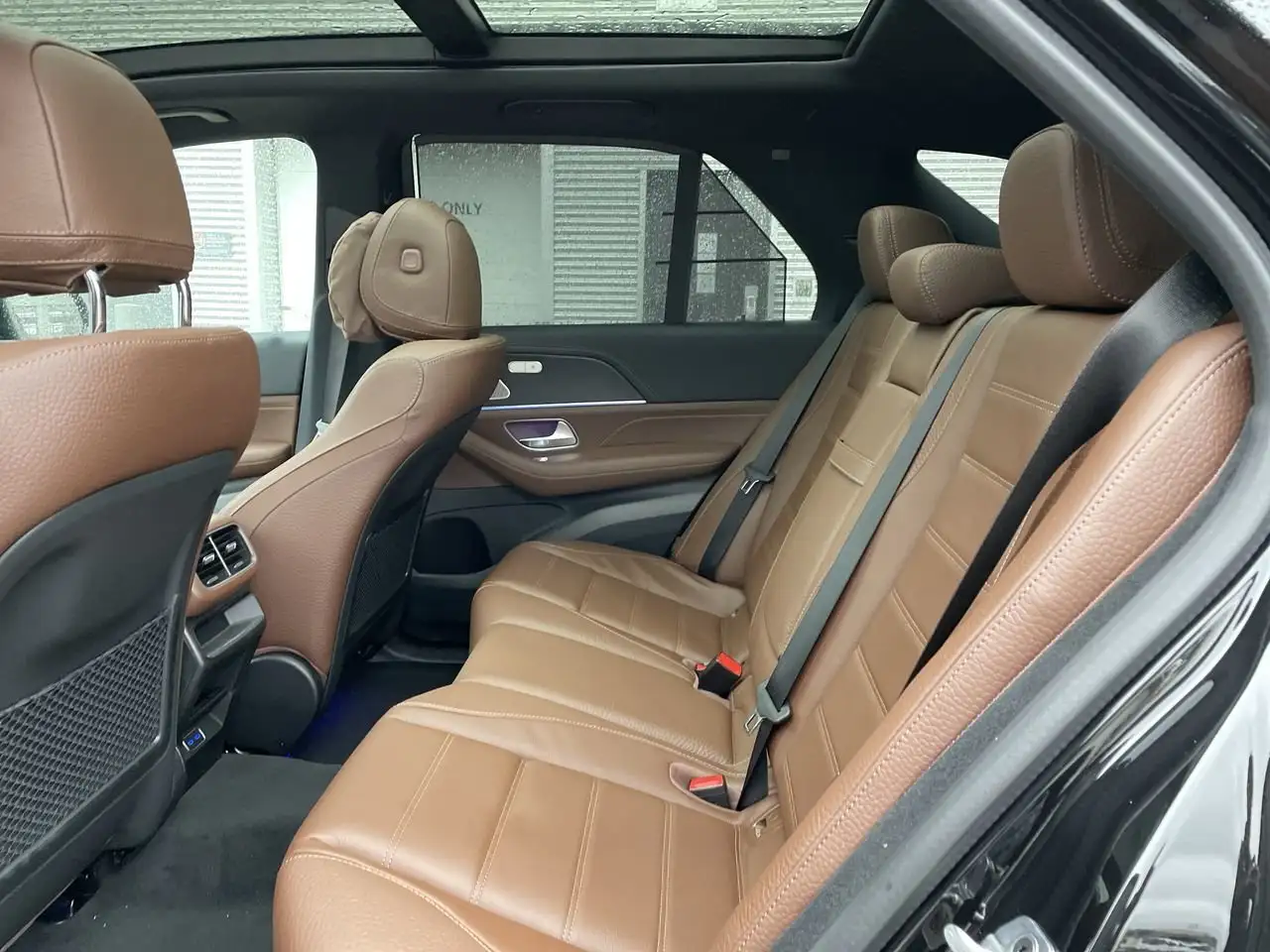 Mercedes-Benz GLE снимка Mercedes-Benz GLE
