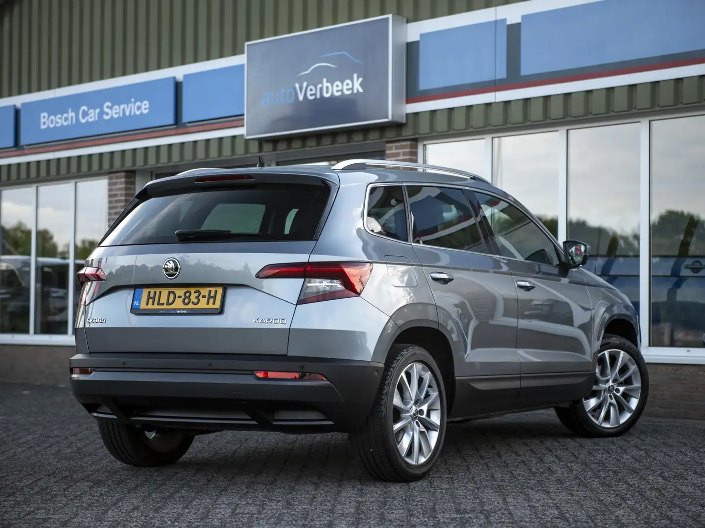 Skoda Karoq 1.5TSi ACT 150pk DSG Style Business | Leer | Navi Grijs - 2