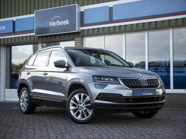 Skoda Karoq 1.5TSi ACT 150pk DSG Style Business | Leer | Navi
