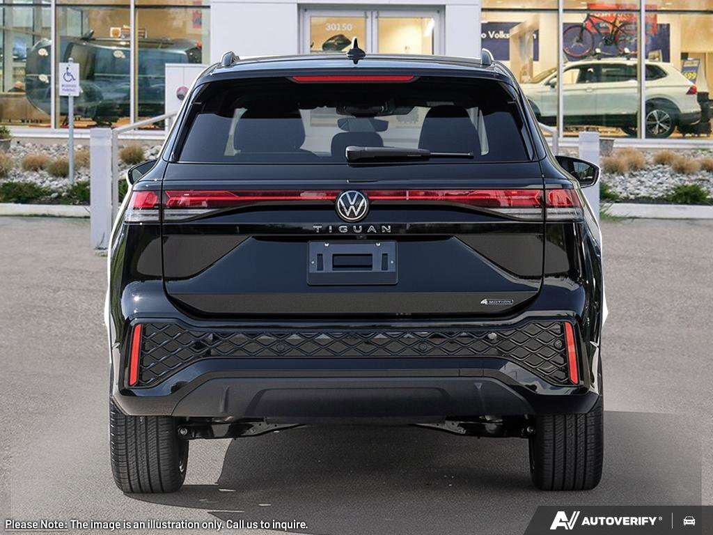 2026 Volkswagen Tiguan Comfortline R-Line Black Edition alt 5