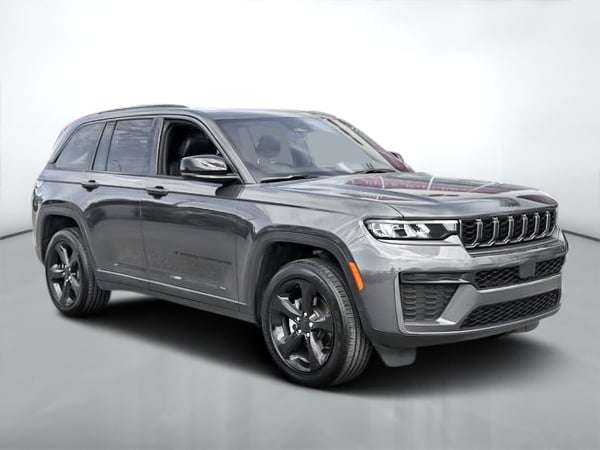 2026 Jeep Grand Cherokee Altitude