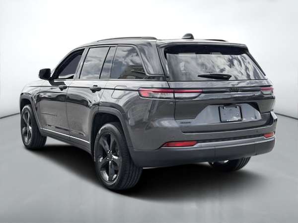 2026 Jeep Grand Cherokee Altitude — снимка 1
