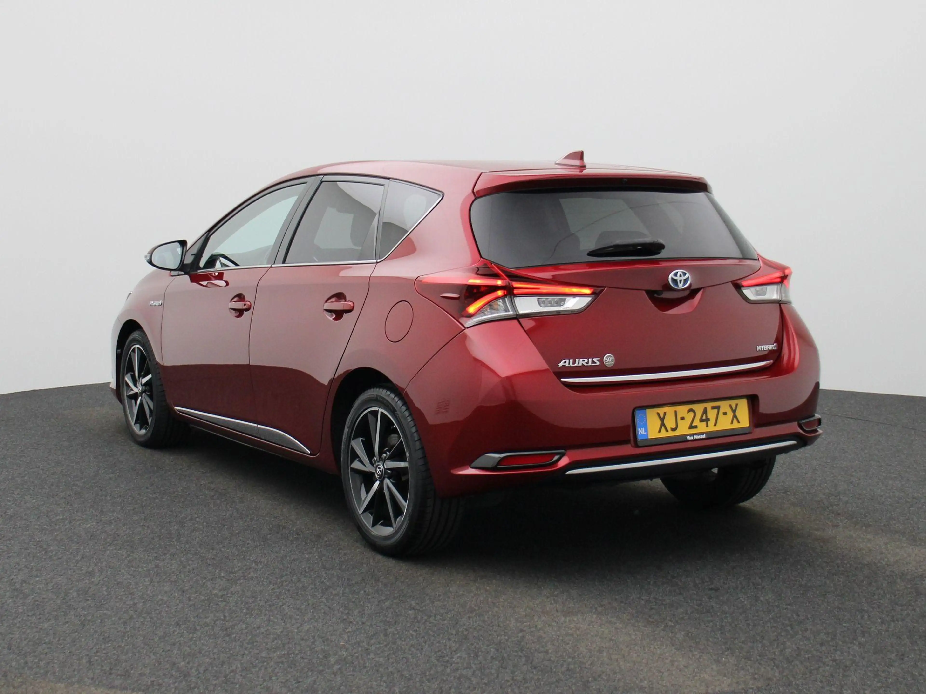 Toyota Auris 1.8 Hybrid Black Edition | Wordt Verwacht | Achter — photo 2