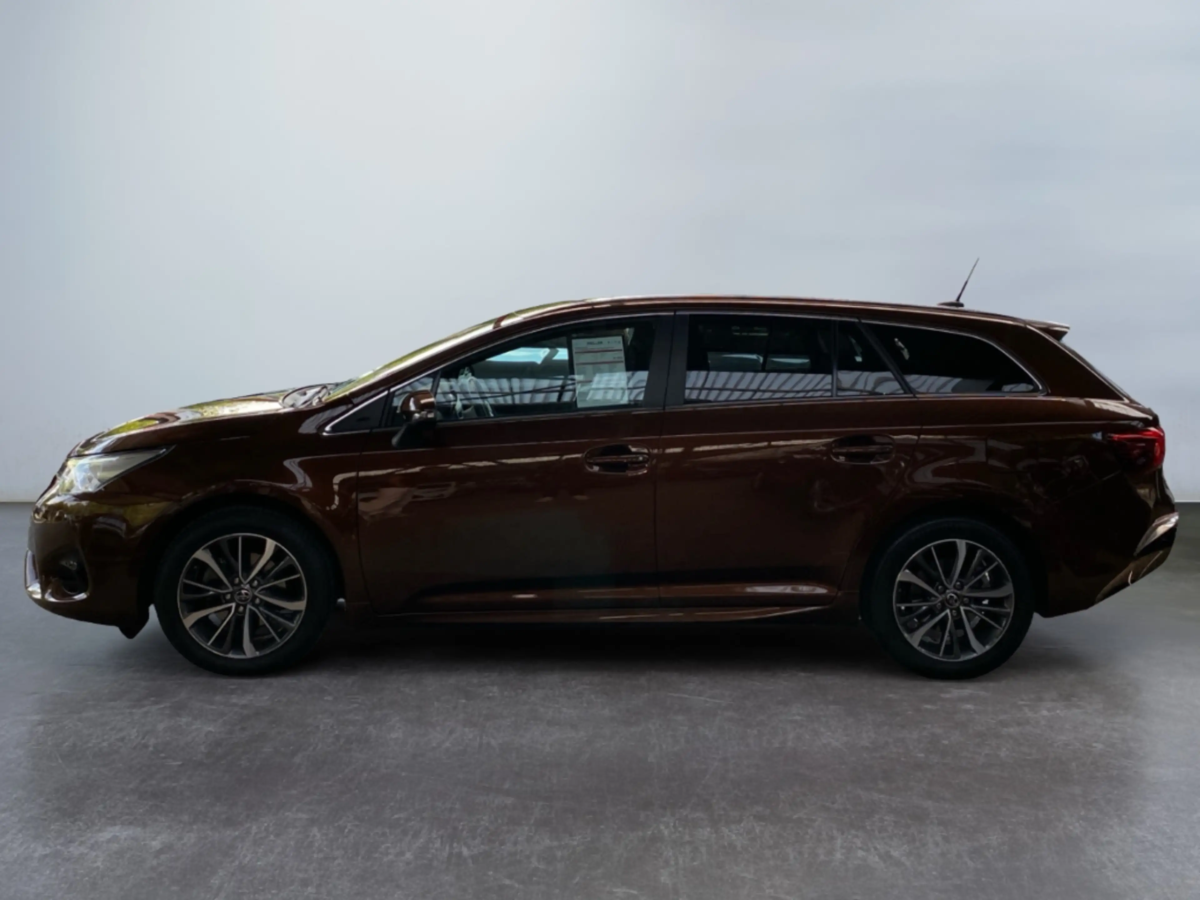 Toyota Avensis 1.8 TS Business Edition *LED*Navi*SHZ*CAM* — photo 5