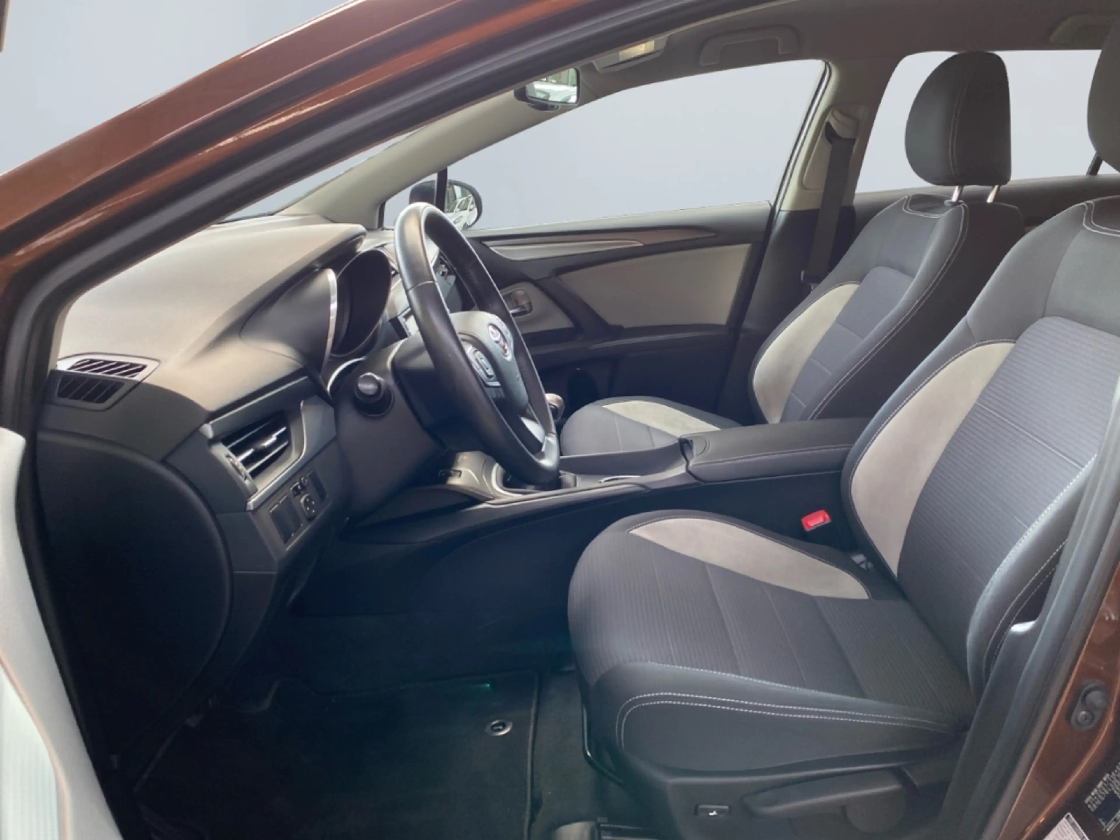 Toyota Avensis 1.8 TS Business Edition *LED*Navi*SHZ*CAM* — photo 9