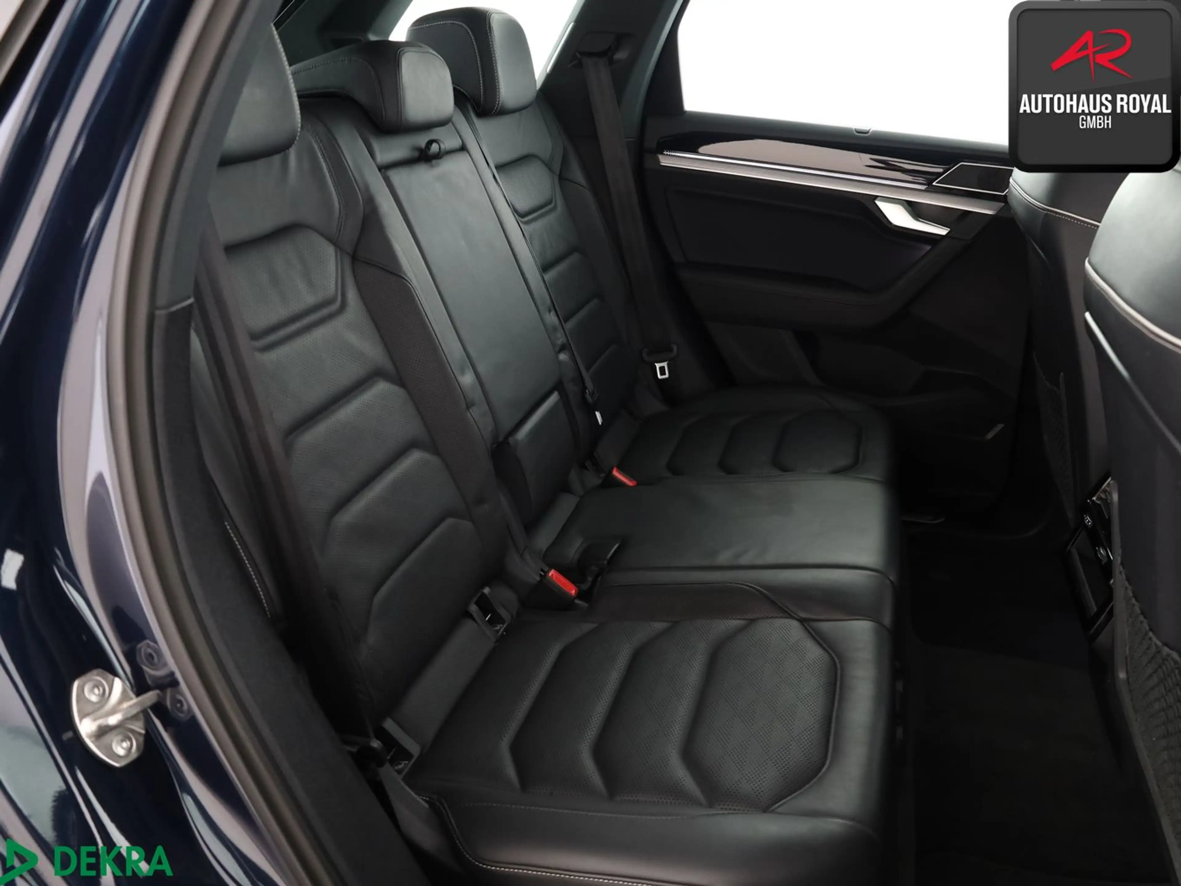 Volkswagen Touareg 3.0 TDI 4M ELEGANCE MATRIX,360°,DYNAUDIO — photo 12