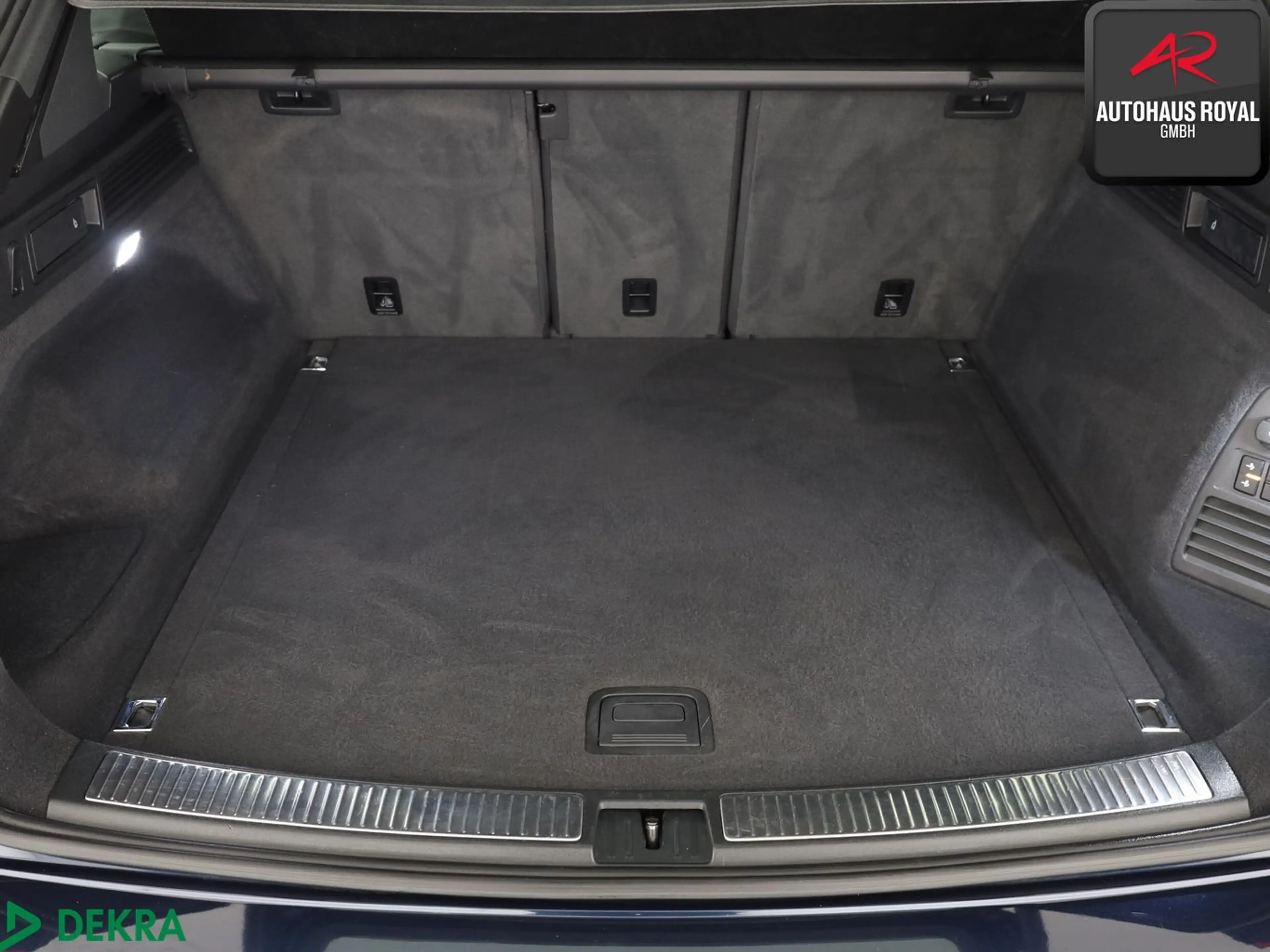 Volkswagen Touareg 3.0 TDI 4M ELEGANCE MATRIX,360°,DYNAUDIO — photo 13