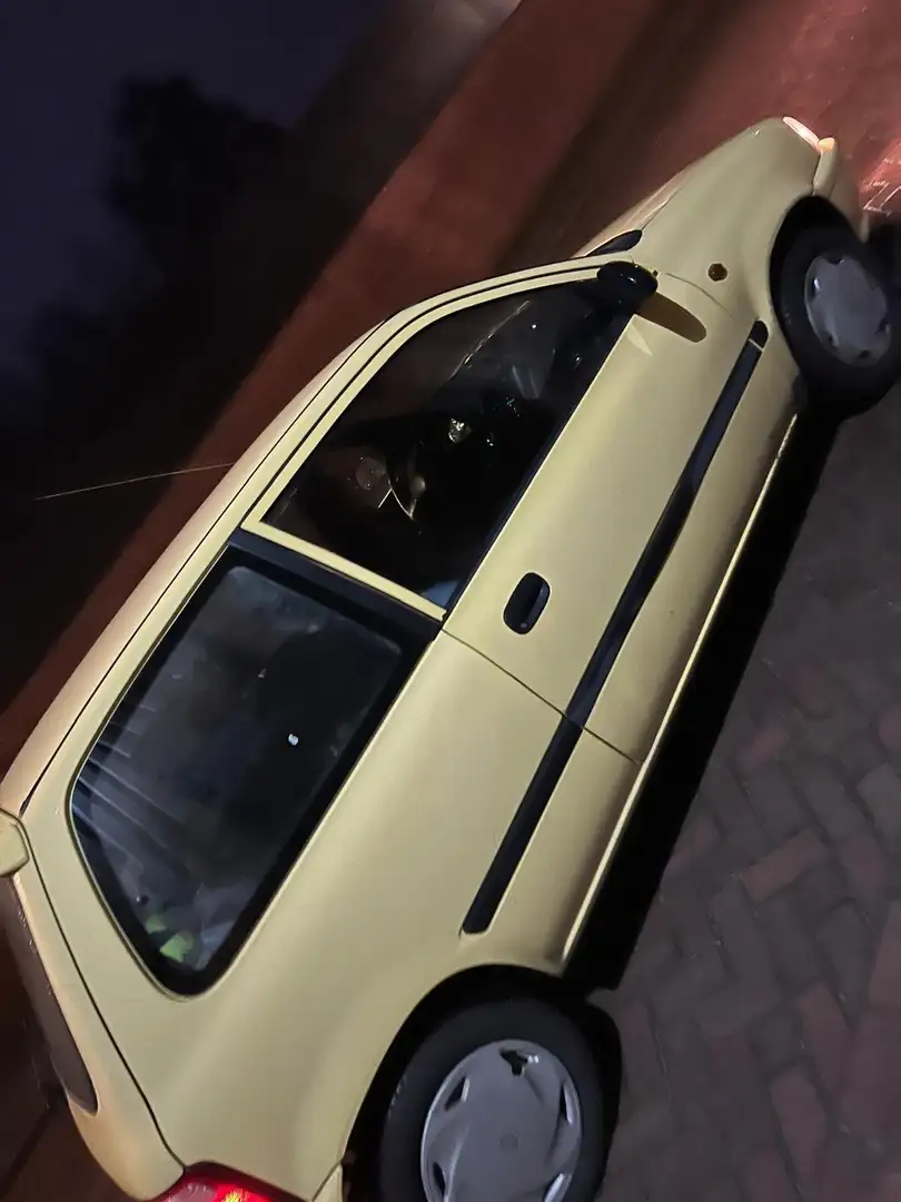Suzuki Alto Alto 1.0 GLS Amarillo - 1