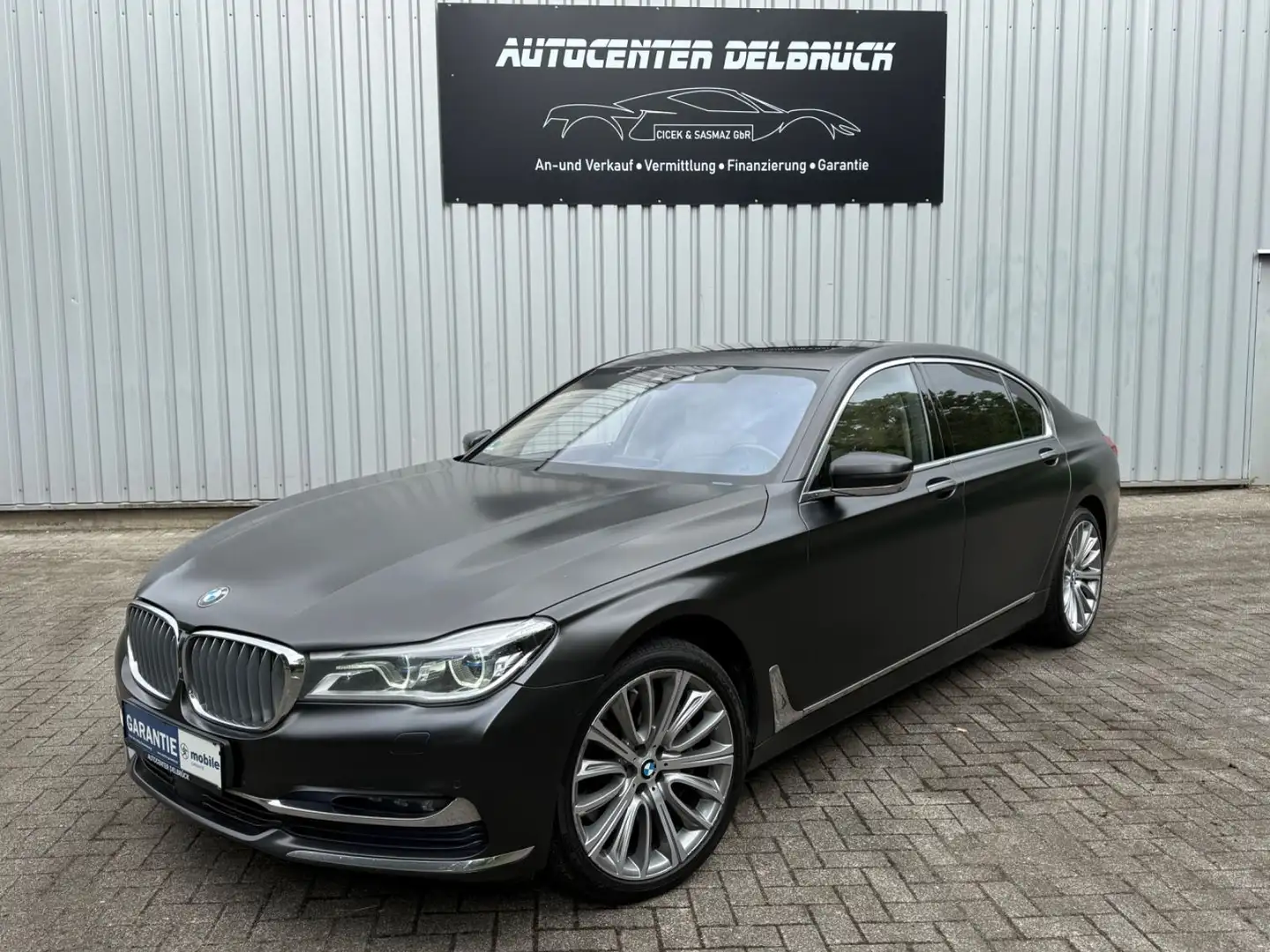 BMW 750 Ld xDrive Executive-Lounge Sky-Lounge Black - 1