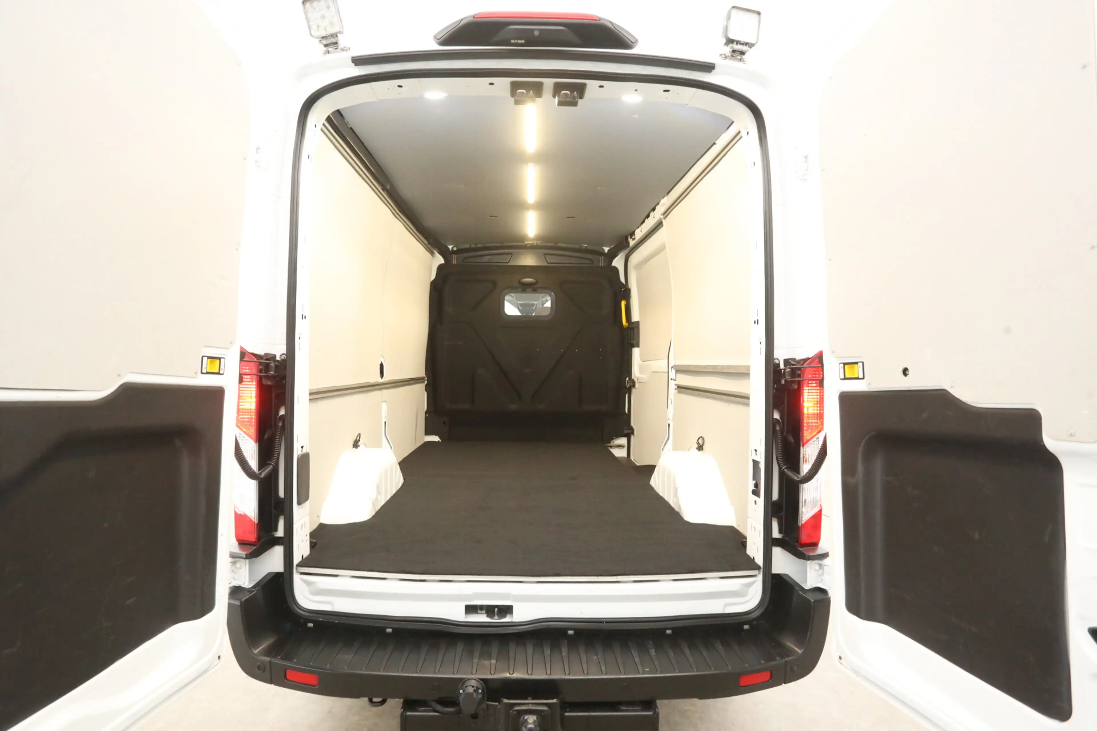 Ford Transit 2.0 TDCI 170PK L2H2 | 3500KG Trekgew. | Trekhaak | — photo 3