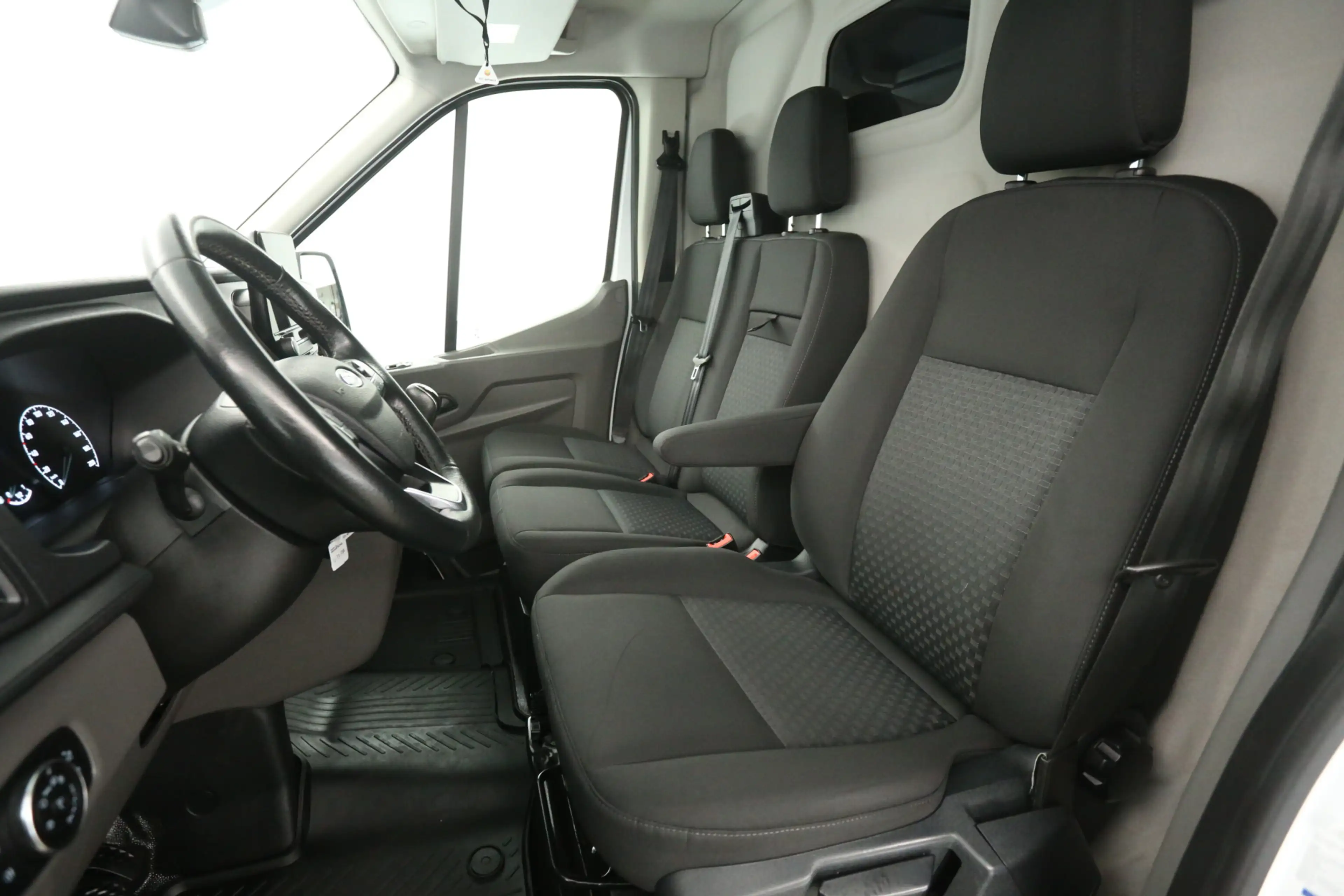 Ford Transit 2.0 TDCI 170PK L2H2 | 3500KG Trekgew. | Trekhaak | — photo 9