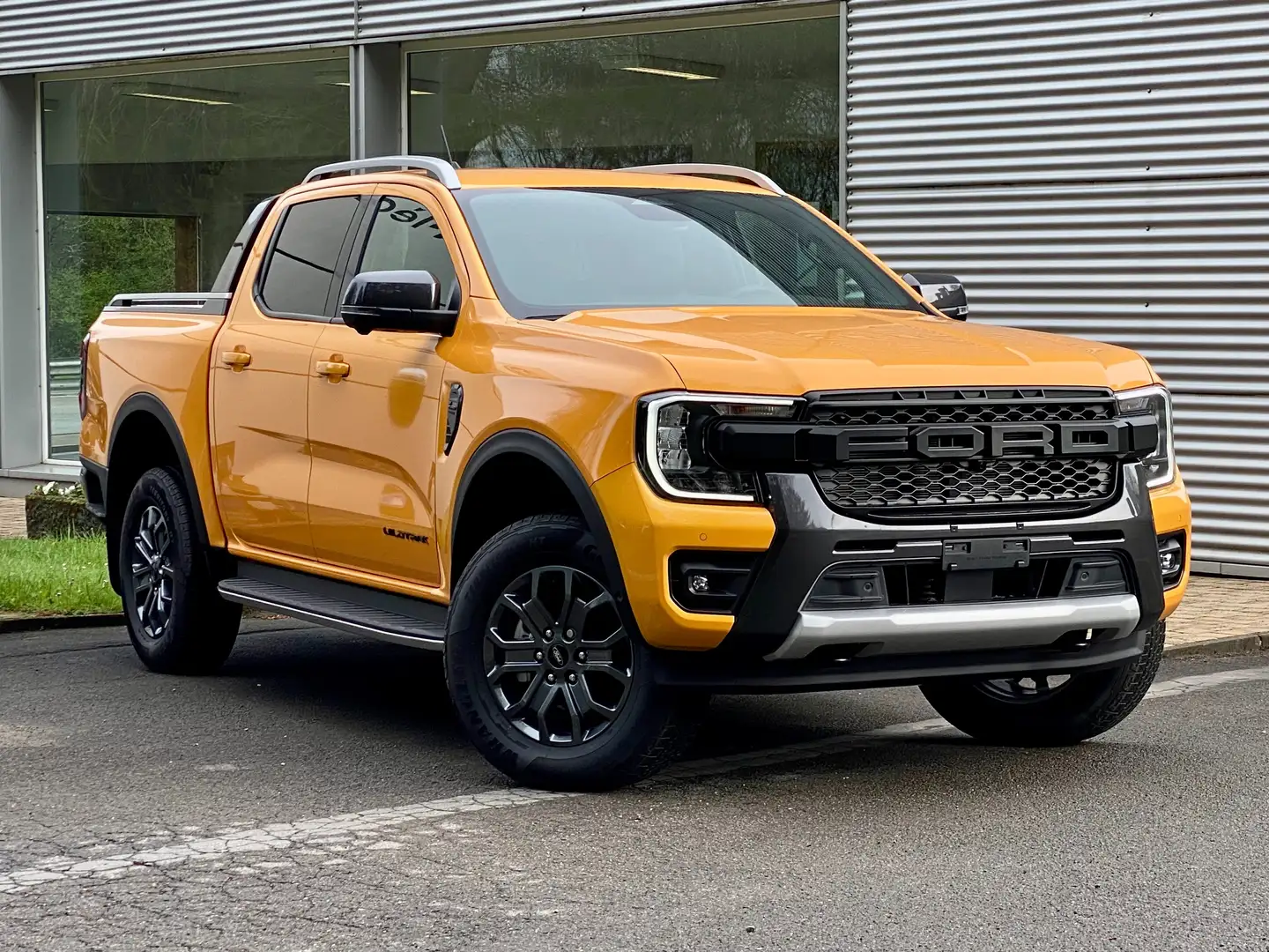 Ford Ranger WILDTRAK / 2.0L Bi-Turbo 205CH Auto + Volet Elec Orange - 1