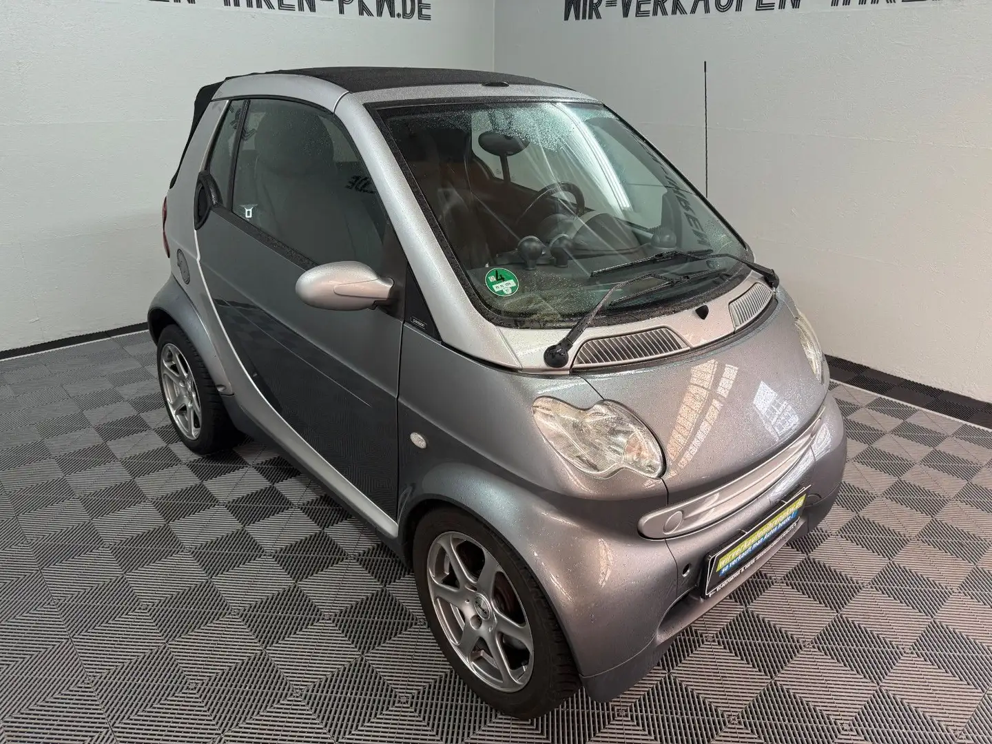 smart forTwo cabrio Allwetterreifen TÜV 02-26 Silber - 1